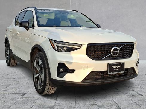 Used 2023 Volvo XC40 B5 Plus w/ Driver Assist Package image 2