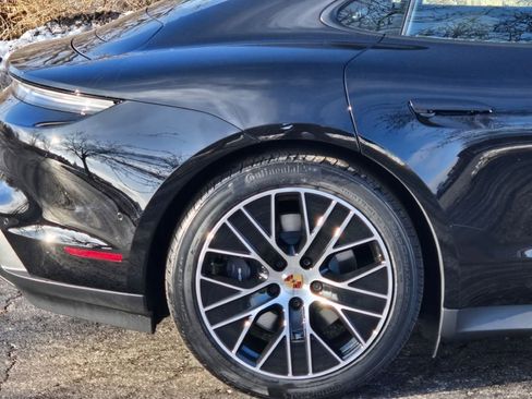 New 2026 Porsche Taycan image 14