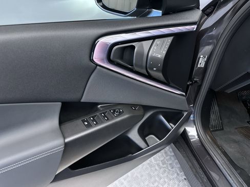 Used 2025 BMW X3 xDrive30i w/ Premium Package image 16