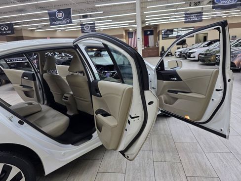 Used 2015 Honda Accord EX-L image 14