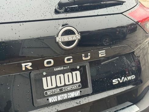 Used 2023 Nissan Rogue SV image 43