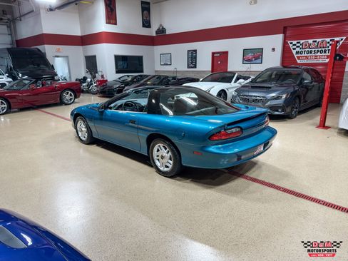 Used 1995 Chevrolet Camaro Z28 image 36