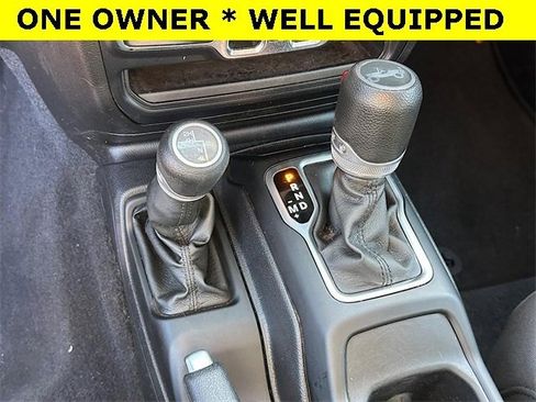 Used 2019 Jeep Wrangler Unlimited Sport S image 25