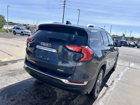 Used 2018 GMC Terrain SLT w/ Infotainment Package II AWD/4WD image 5