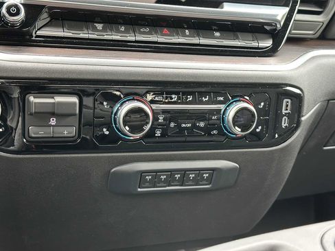 New 2025 GMC Sierra 2500 SLT w/ Snow Plow Prep/Camper Package image 32