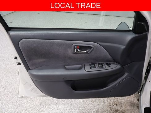 Used 2001 Toyota Camry LE image 16