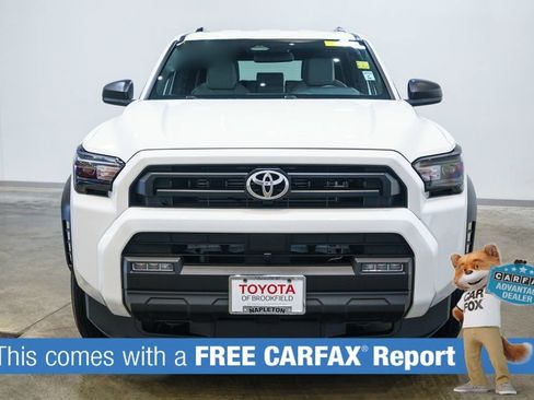 Used 2025 Toyota 4Runner SR5 AWD/4WD image 2