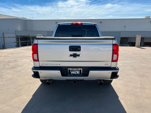 Used 2018 Chevrolet Silverado 1500 LTZ Z71 w/ LTZ Plus Package image 5