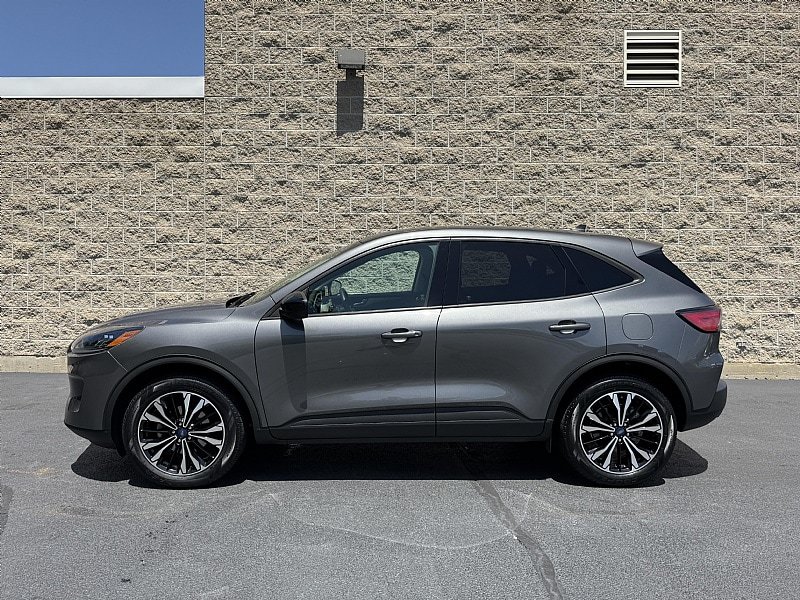 Used 2021 Ford Escape SE w/ SE Sport Appearance Package AWD/4WD image 9