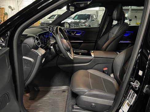 Used 2026 Mercedes-Benz GLC 300 4MATIC image 22