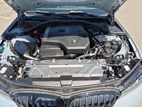 Used 2024 BMW 330i xDrive Sedan w/ M Sport Package AWD/4WD image 32