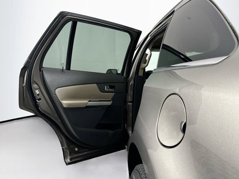 Used 2014 Ford Edge Limited image 25