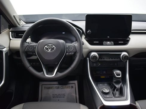 Used 2023 Toyota RAV4 Limited AWD/4WD image 18