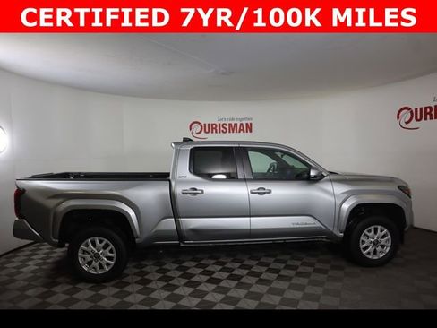 Used 2025 Toyota Tacoma SR5 AWD/4WD image 8