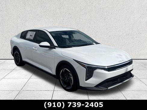 New 2025 Kia K4 EX image 1