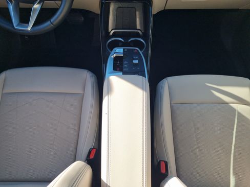Used 2025 BMW X2 xDrive28i AWD/4WD image 22