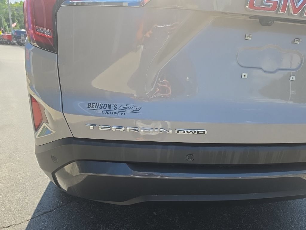 Certified 2025 GMC Terrain Elevation w/ Technology Package II AWD/4WD image 7