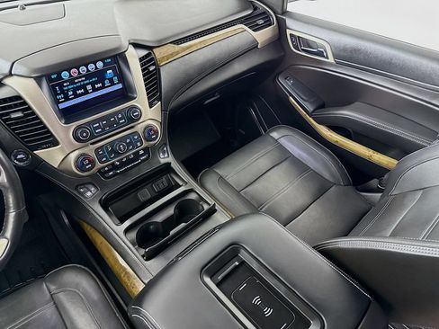 Used 2017 GMC Yukon Denali w/ Open Road Package AWD/4WD image 28