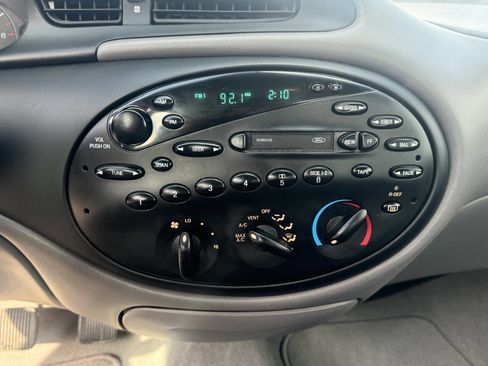 Used 1996 Ford Taurus GL image 22