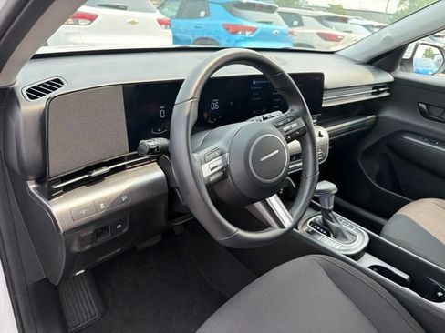 Used 2024 Hyundai Kona SEL AWD/4WD image 16