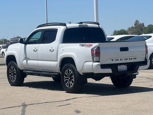 Used 2022 Toyota Tacoma TRD Sport w/ Technology Package AWD/4WD image 7
