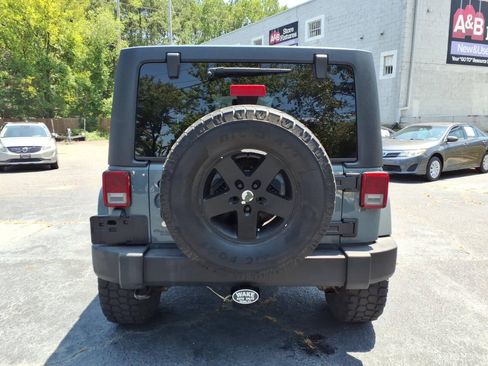 Used 2014 Jeep Wrangler Unlimited Sport w/ Quick Order Package 23S AWD/4WD image 4