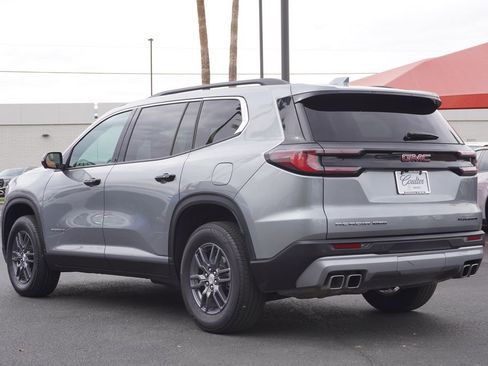 Certified 2025 GMC Acadia Elevation image 3
