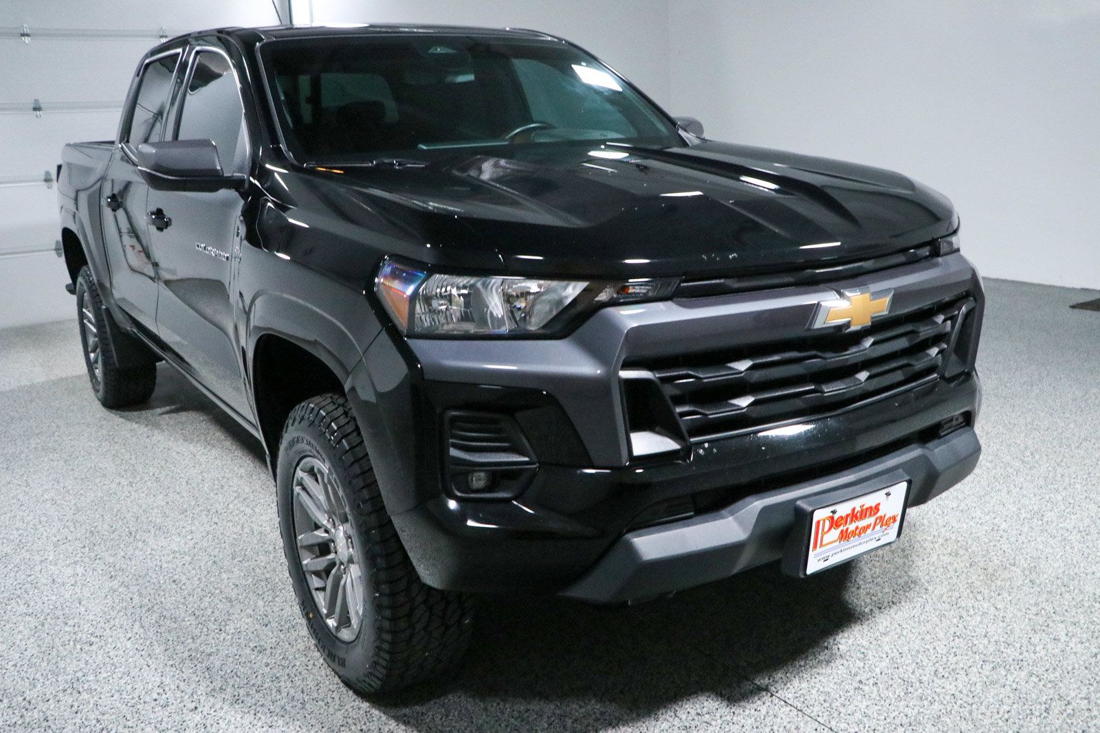 Used 2023 Chevrolet Colorado LT w/ LT Convenience Package AWD/4WD image 5