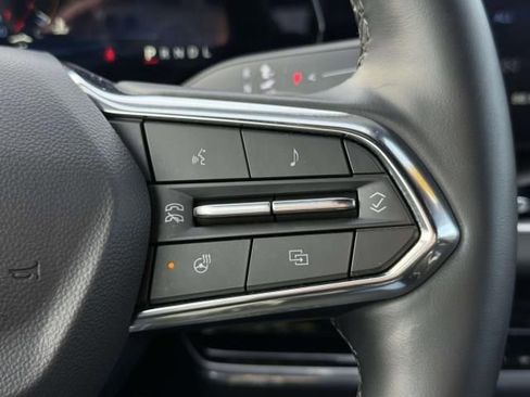 Used 2025 Chevrolet Equinox LT w/ Convenience Package II image 23