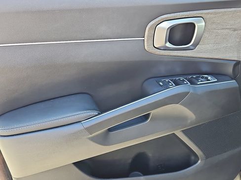 Certified 2023 Kia Sorento S w/ Panoramic Sunroof Package AWD/4WD image 13