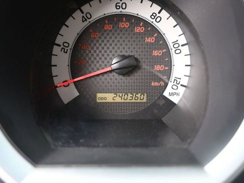 Used 2013 Toyota Tacoma 4x4 Double Cab w/ SR5 Pkg image 6