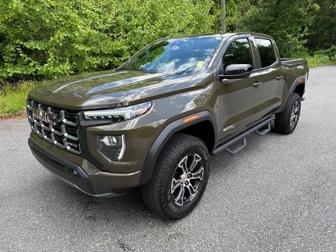 Used 2025 GMC Canyon AT4 AWD/4WD image 2