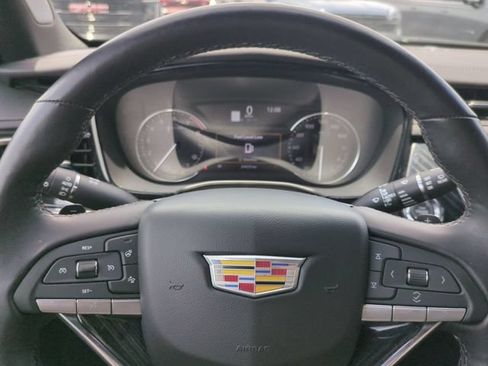 Used 2025 Cadillac XT6 Premium Luxury FWD image 33