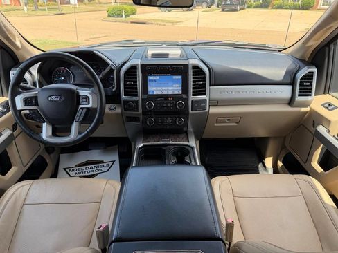 Used 2018 Ford F250 Lariat w/ Lariat Ultimate Package AWD/4WD image 23