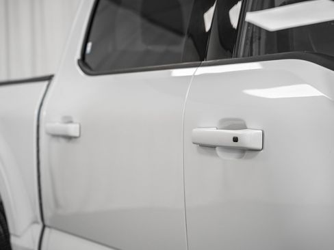 Certified 2023 Ford F150 Lariat w/ Equipment Group 502A High image 19