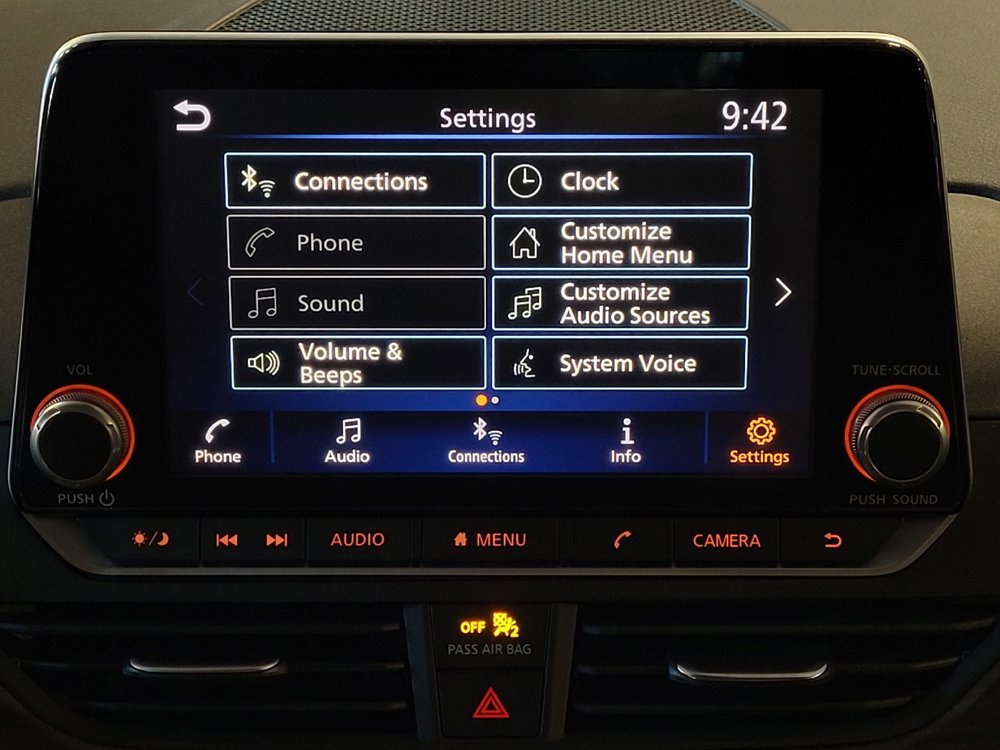 Used 2025 Nissan Altima 2.5 SV FWD image 25