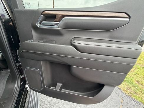 Used 2024 Chevrolet Silverado 1500 RST AWD/4WD image 16