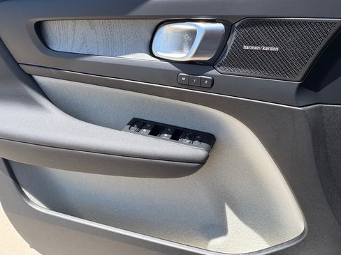 New 2026 Volvo XC40 B4 Plus w/ Protection Package Premier image 15