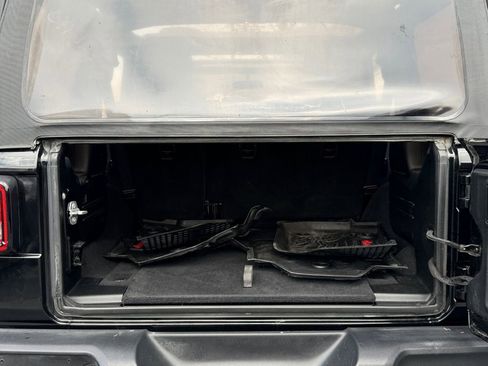 Used 2019 Jeep Wrangler Unlimited Sport AWD/4WD image 11