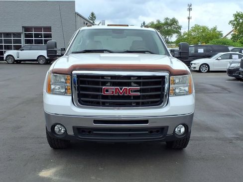 Used 2010 GMC Sierra 3500 SLT w/ SLT Convenience Package image 8