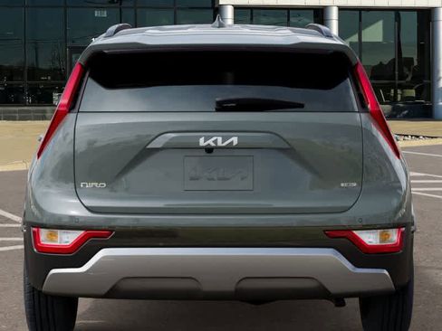 New 2026 Kia Niro SX image 13