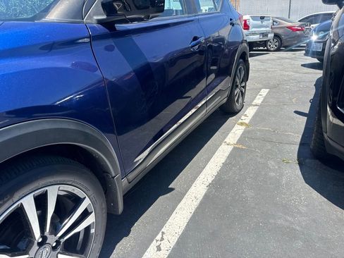 Certified 2019 Nissan Kicks SR FWD image 2