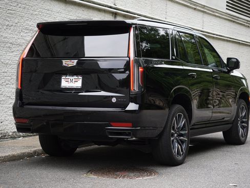 Used 2023 Cadillac Escalade Sport w/ Touring Package AWD/4WD image 8