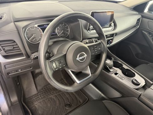 Used 2024 Nissan Rogue S AWD/4WD image 15