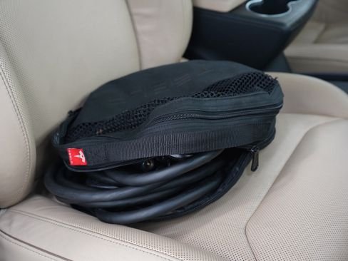 Used 2016 Tesla Model X Performance image 14