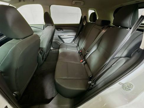 Used 2024 Nissan Rogue S FWD image 21