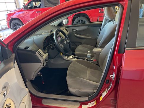 Used 2012 Toyota Corolla LE image 5