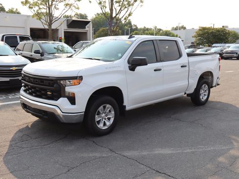Used 2024 Chevrolet Silverado 1500 W/T w/ WT Value Package AWD/4WD image 16