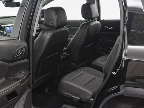 Used 2023 GMC Acadia SLT w/ Elevation Edition AWD/4WD image 18