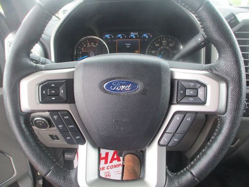 Used 2015 Ford F150 Lariat AWD/4WD image 11